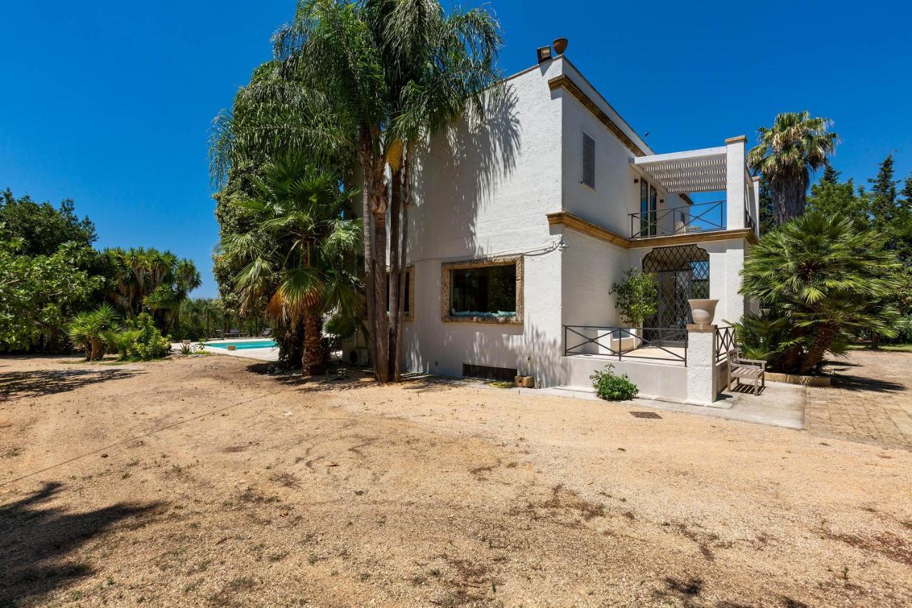 Villa Casablanca By Perle Di Puglia Алецио Екстериор снимка
