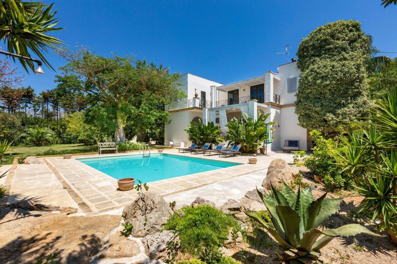 Villa Casablanca By Perle Di Puglia Алецио Екстериор снимка